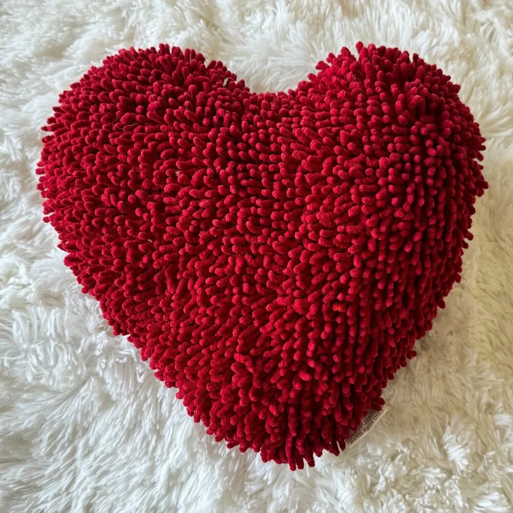New Red Heart Shaped Soft Chenille Shag Plush Throw Pillow 14.5” x 14.5”